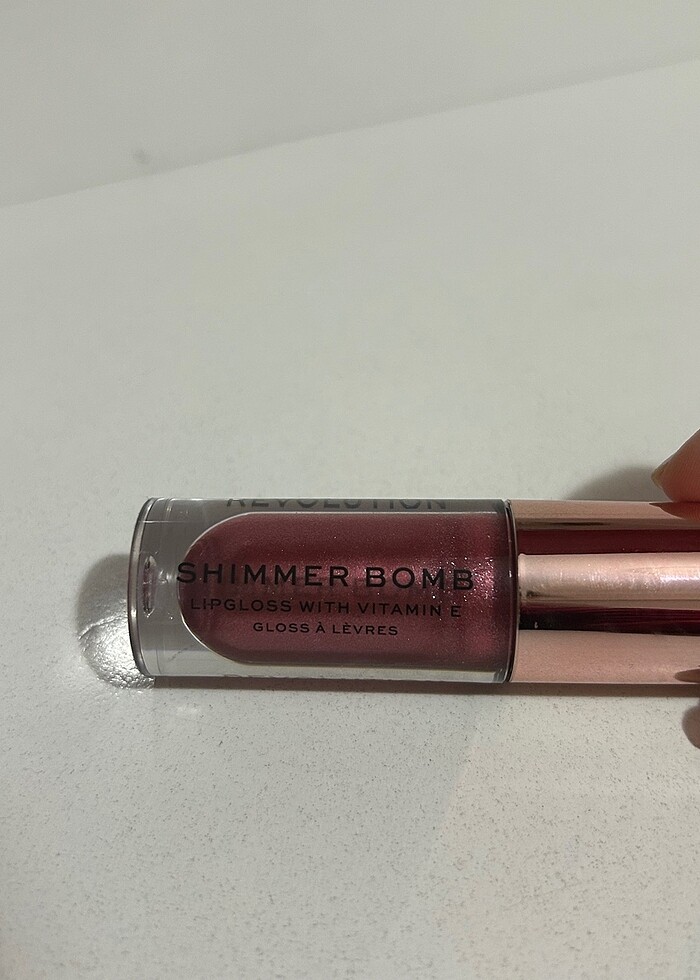 Revolution Shimmer Bomb - Görsel 2