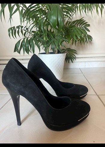 Siyah Süet Stiletto Topuklu Kadın Ayakkabı - Görsel 4