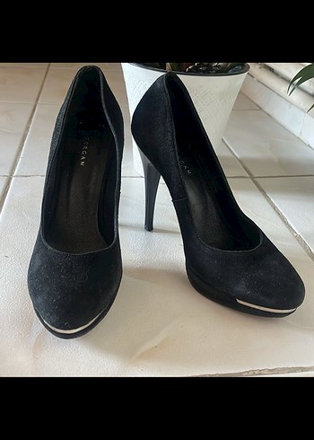 Siyah Süet Stiletto Topuklu Kadın Ayakkabı - Görsel 2