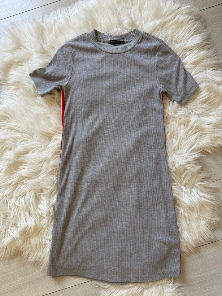 Kısa Kollu Gri Çizgili Midi Elbise - Görsel 3