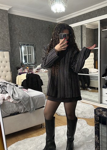 Zara Siklik Ve Rahatlik Siyah Cizgili Oversize Elbise