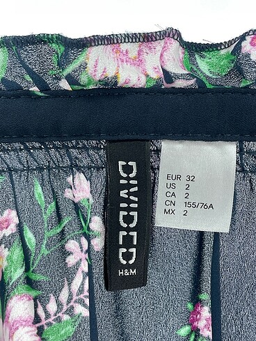 32 Beden çeşitli Renk H&M Gömlek %70 İndirimli.