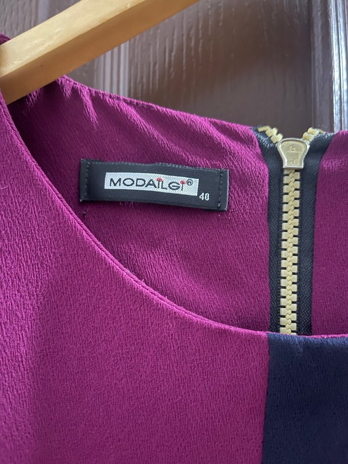 Mor Siyah Kısa Kollu Midi Kalem Elbise - Görsel 2