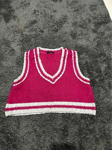 Pembe süeter