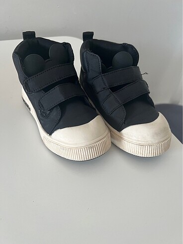 24 Beden Zara bot