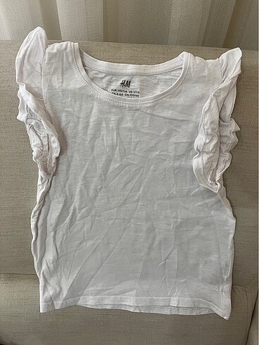 Kız çocuğu beyaz tshirt