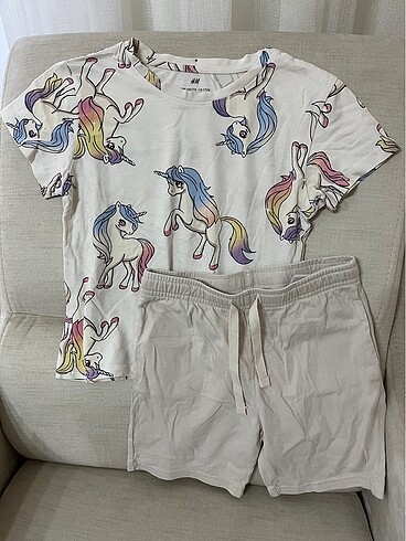 Unicorn alt üst takımı