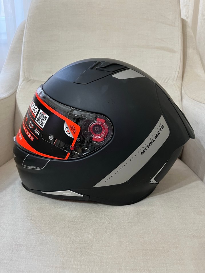 MT Helmets Revenge2 Mat Siyah Motorcu Kaskı - Görsel 4