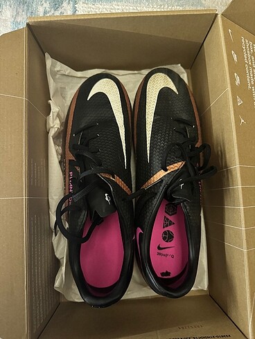Nike phantom gt2 çivili krampon
