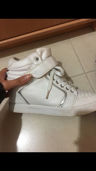 38 Beden Bershka beyaz sneakers