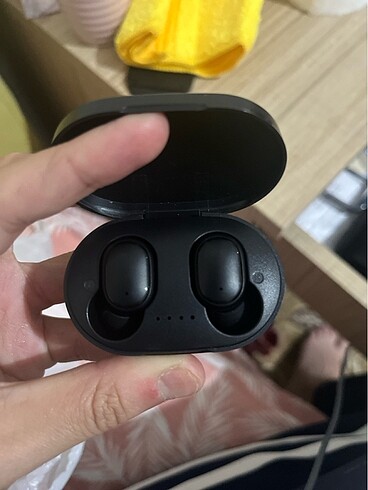 airpods ve eşofman - Görsel 3