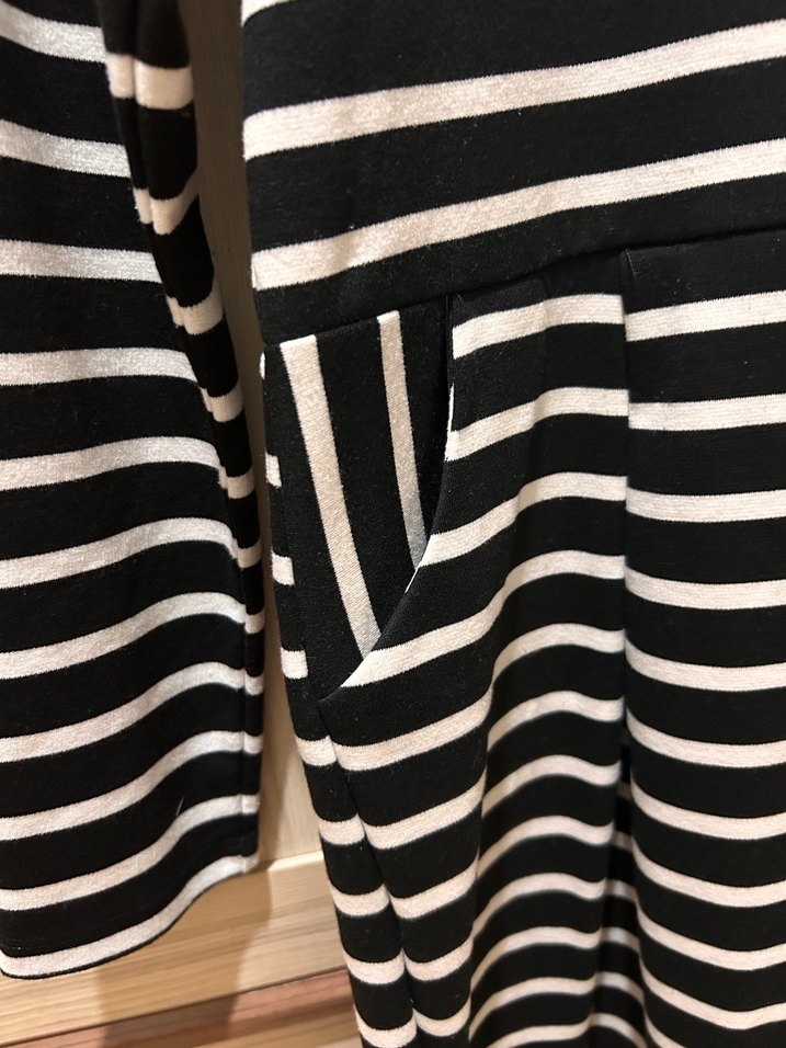 Fermuarlı Siyah Çizgili elbise - Görsel 5
