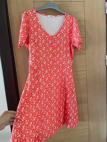 Kadın çiçekli elbise - Görsel 2