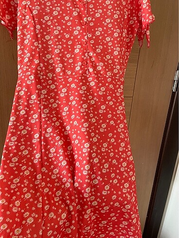 Kadın çiçekli elbise - Görsel 3
