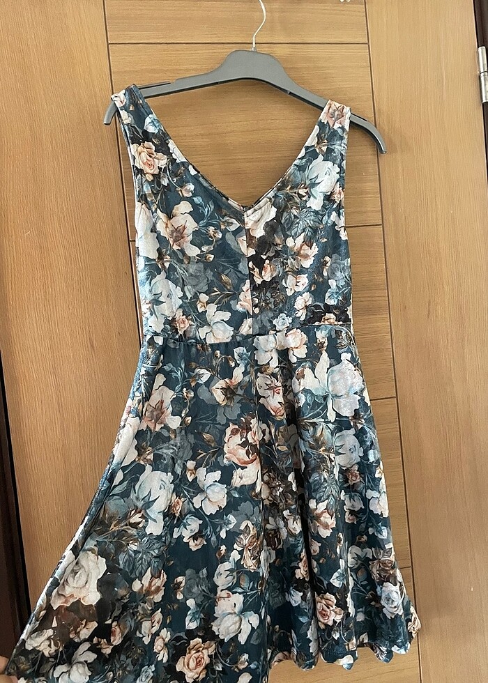 Kadın çiçekli mini elbise - Görsel 2