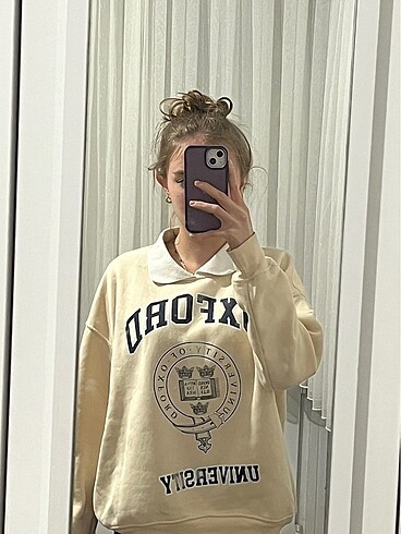 Sweatshirt