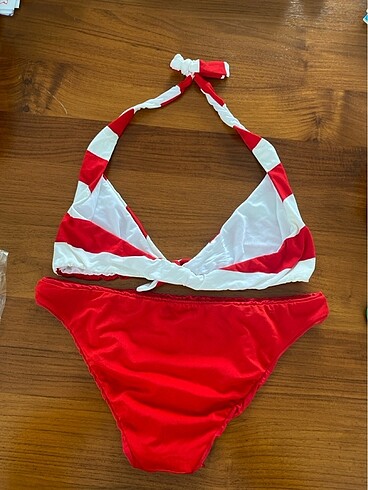 40 Beden kırmızı Renk Calzedonia Bikini Takim