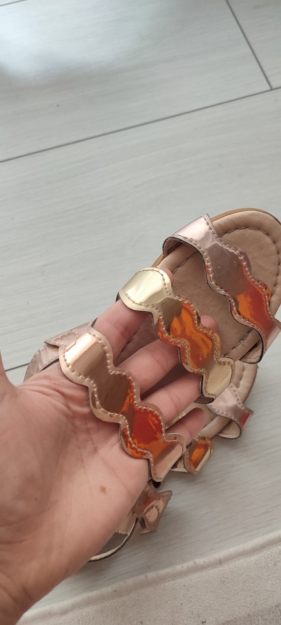 Kız Çocuk Parlak Deri Bohem Sandalet - Görsel 4