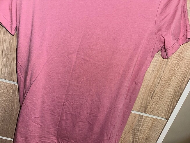 s Beden pembe Renk guess tshirt