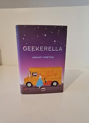GEEKERELLA CİLTLİ 