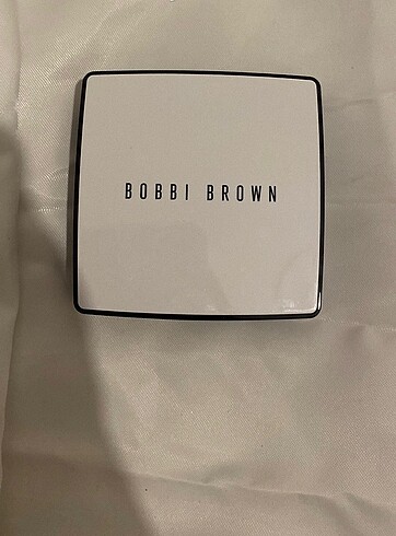 Bobbi Brown Bobbı brown pudra