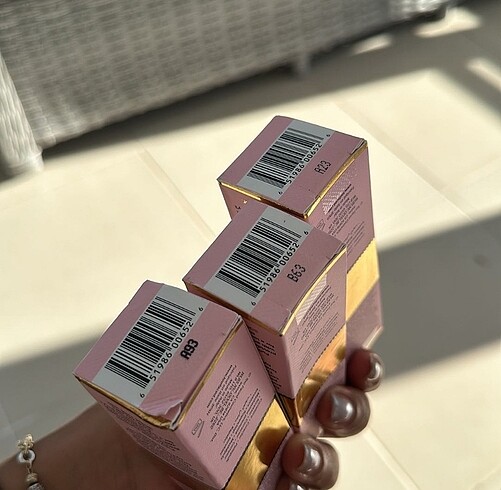  Beden TOO FACED Fondöten
