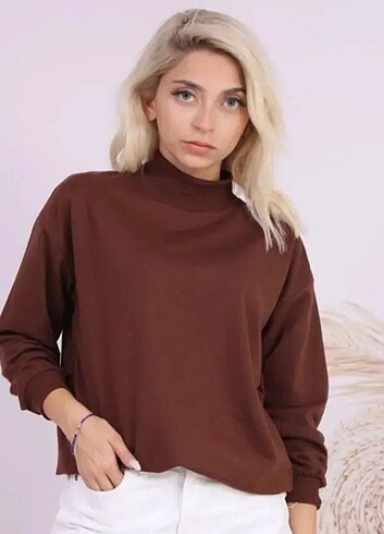 Kahverengi boğazlı sweatshirt 