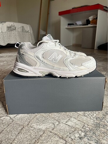 New Balance 530