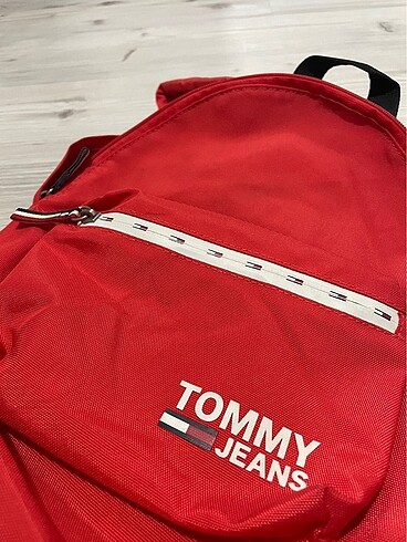 tommy hilfiger çanta