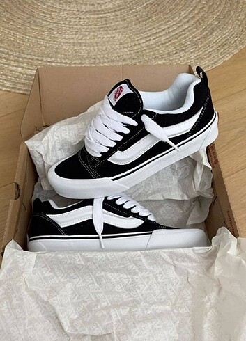 43 Beden VANS KNU SKOOL