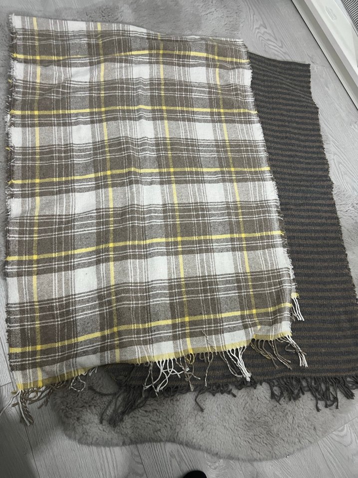 Gri Renkli İki Farklı Desenli şal atkı - Görsel 2