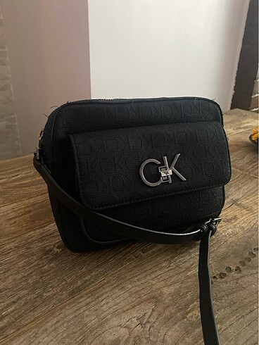 Calvin Klein çanta