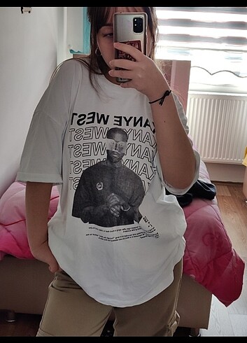 Bershka KANYE WEST tişört 