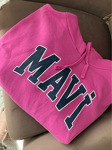 Mavi Jeans Yeni mavi sweatshirt çok güzel ve orijinal pazarlık vardır