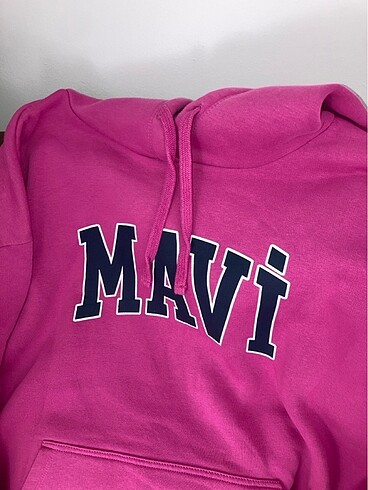 m Beden Yeni mavi sweatshirt çok güzel ve orijinal pazarlık vardır