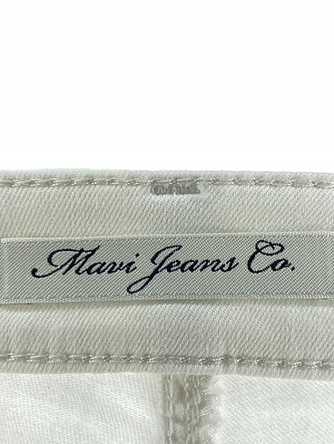 27 Beden beyaz Renk Mavi Jeans Jean / Kot Şort %70 İndirimli.