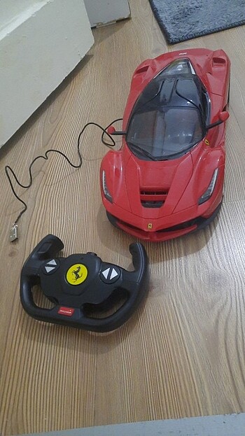 Ferrarii oyuncak araba