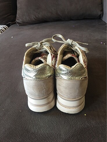 ELLE SÜET DERİ İŞLEMELİ KUMAŞ DETAYLI BAĞCIKLI AYAKKABI - Görsel 5