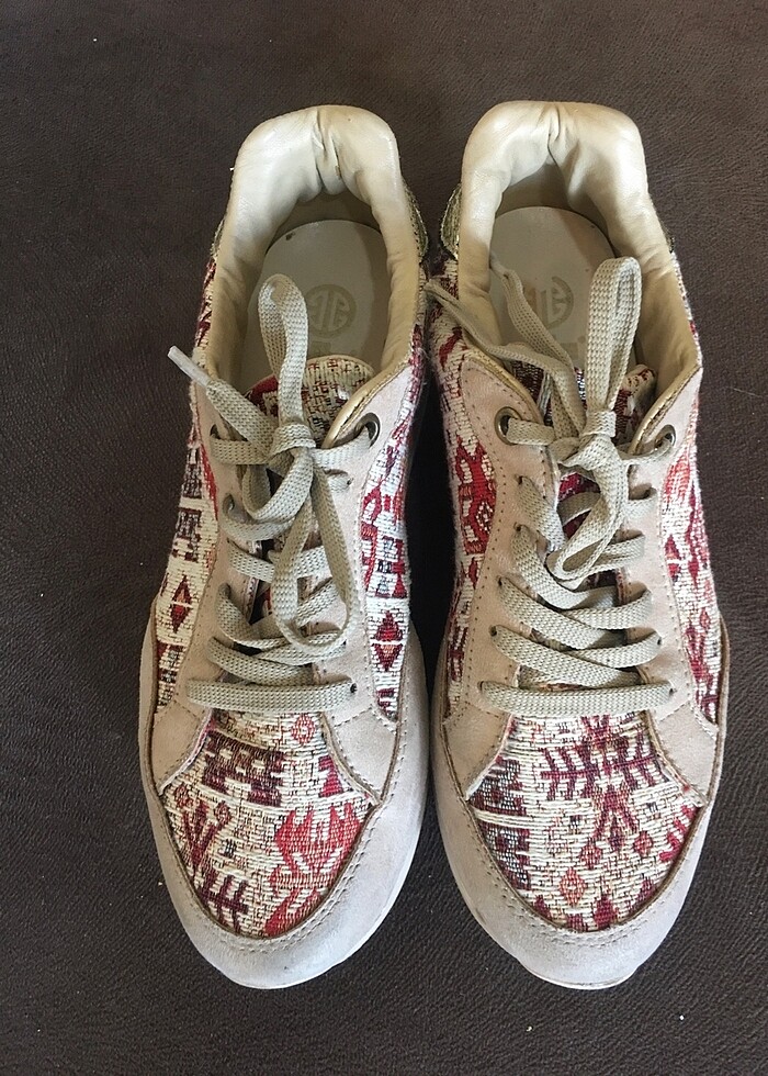 ELLE SÜET DERİ İŞLEMELİ KUMAŞ DETAYLI BAĞCIKLI AYAKKABI - Görsel 2