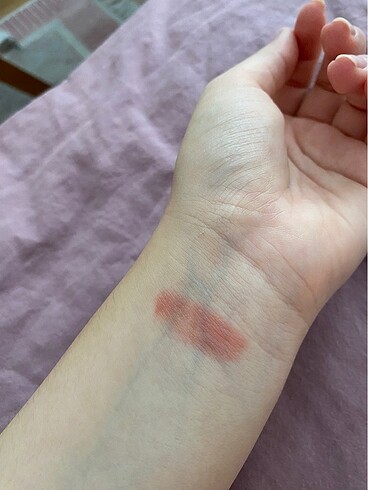 Beden kahverengi Renk Nyx fat oil stick cilck