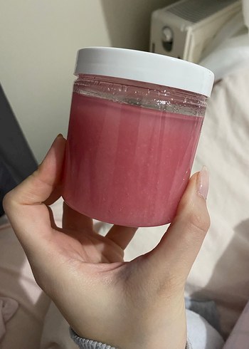 Çilek Kokulu Vücut Peelingi - Görsel 2