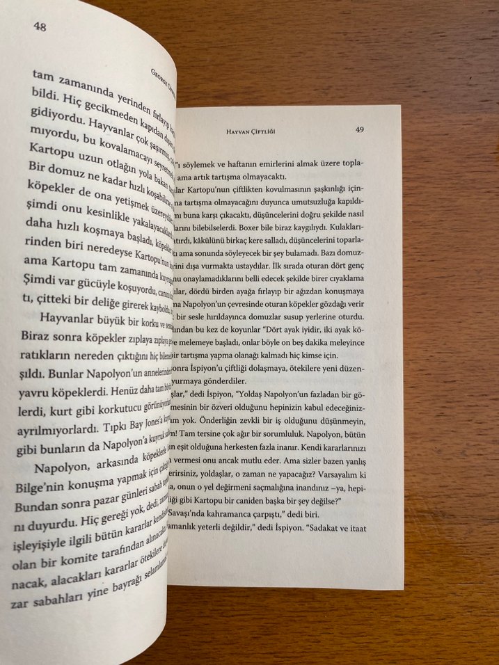 George Orwell - Hayvan Çiftliği Roman - Görsel 4