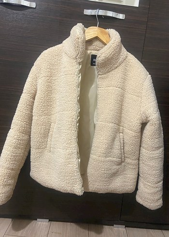 42 Beden ten rengi Renk Bej Peluş Yüksek Yaka Kadın Ceket