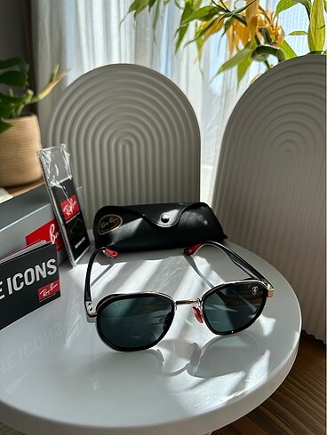 Beden siyah Renk Rayban ferrari