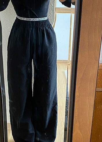 Bel detaylı pantolon
