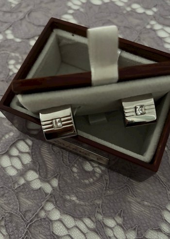 Parlak Beyaz Kare Kadın Kol Düğmesi - Görsel 6