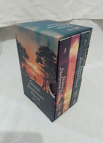 Güneşi Söndürmem Gerek, 3 Kitap, Kutulu Set