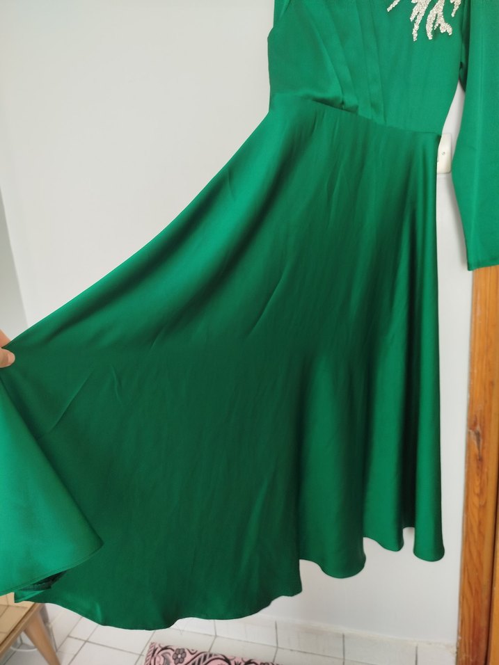 Uzun Kol Drapeli Yeşil saten abiye - Görsel 4