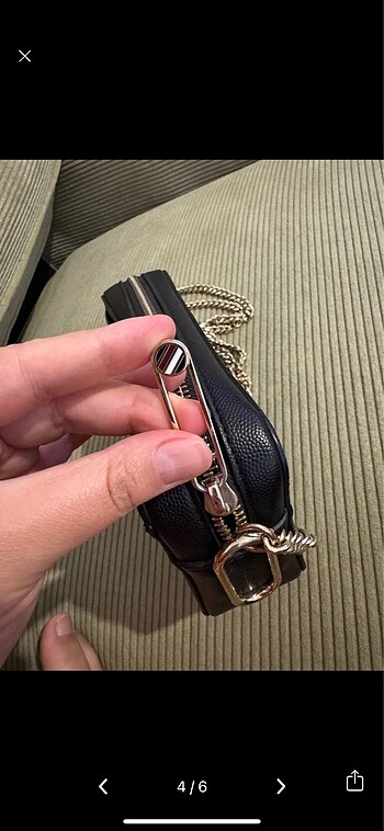  Beden siyah Renk Tommy Hilfiger Zincir Askılı Çanta