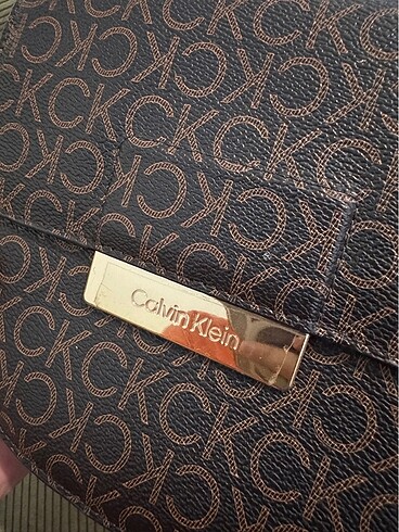 Calvin Klein Calvin Klein Çarpraz Askılı Çanta